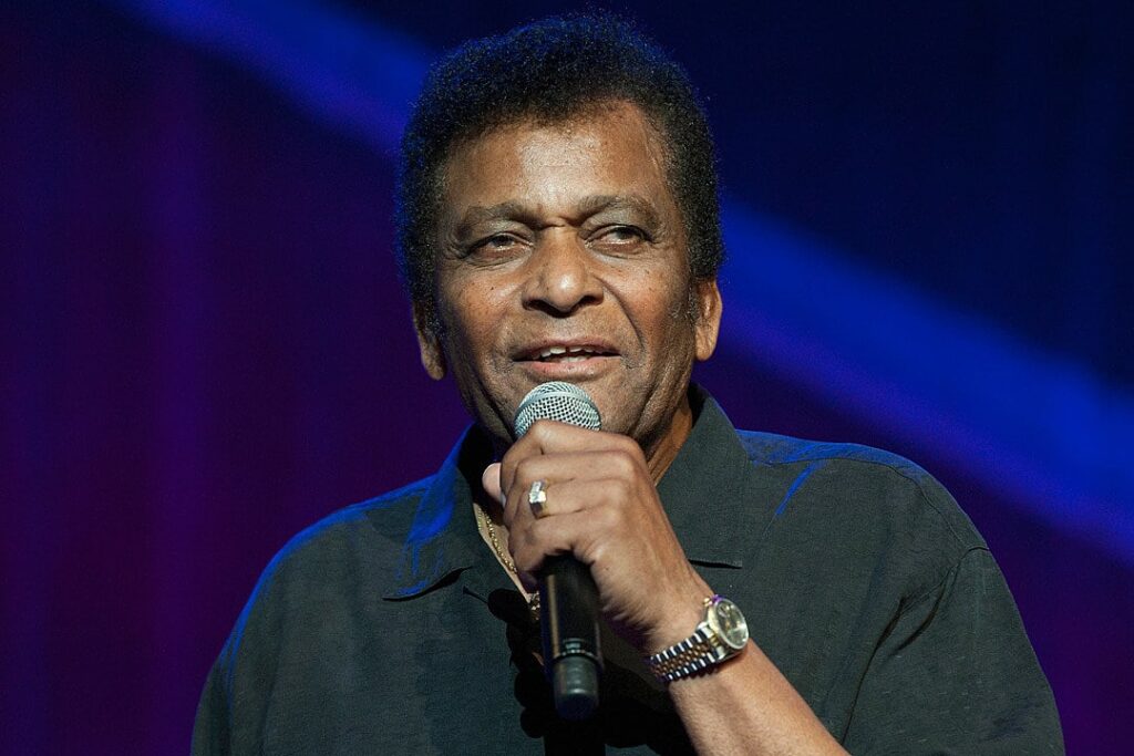¿Cuál es el patrimonio neto de Charley Pride en 2023? GAG01(00)