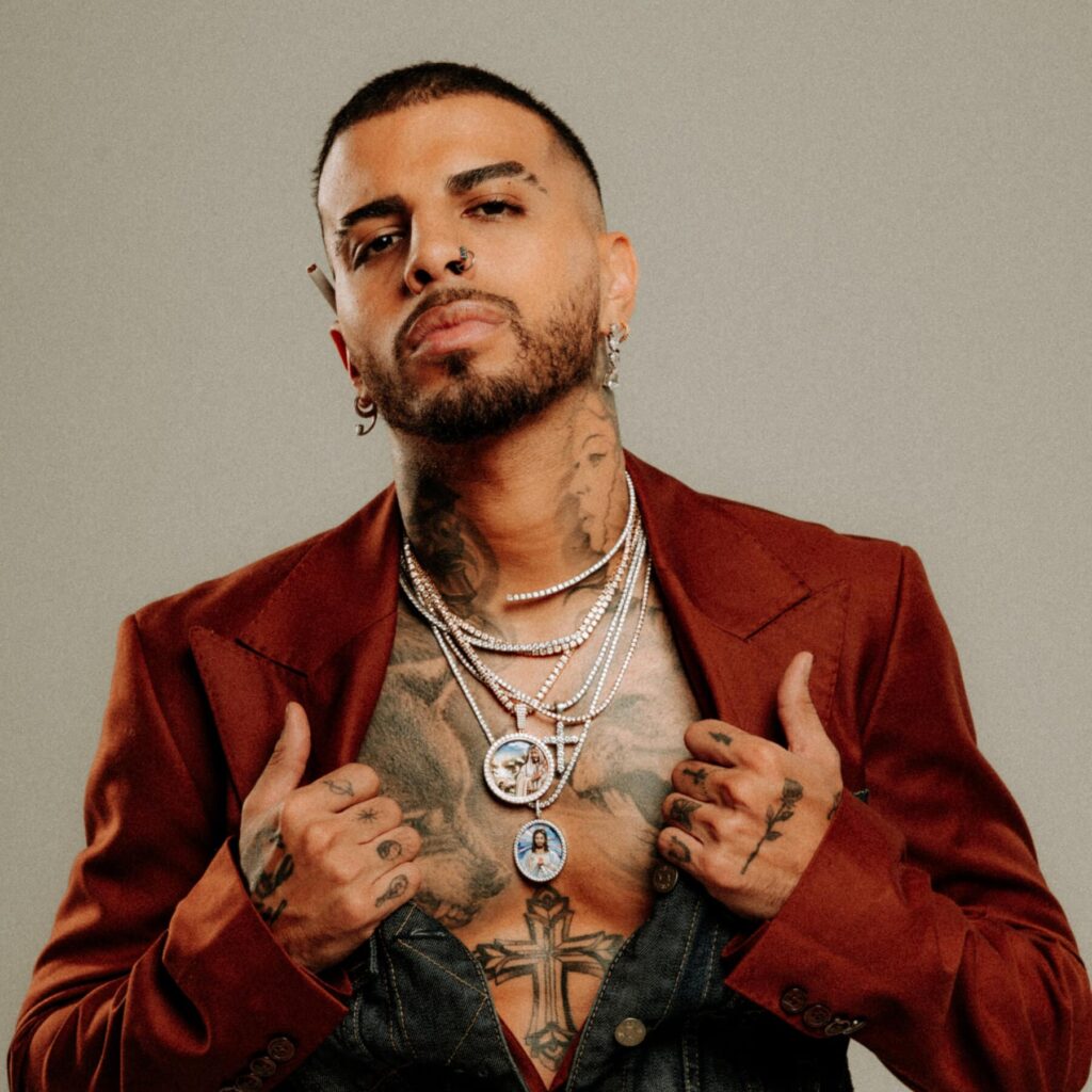 Rauw Alejandro Âge, taille, biographie, parents, valeur nette, épouse - GAG01